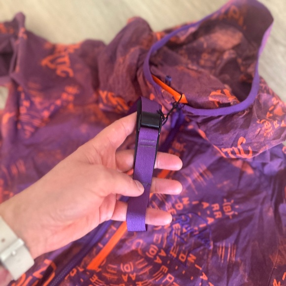 Brain Dead x Rapha Cycling Jacket - Picture 4 of 5